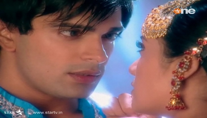 206 - DILL MILL GAYYE KaSh As AR Heer Ranjha Scene Caps By Me II
