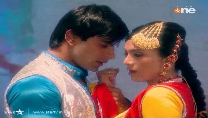 208 - DILL MILL GAYYE KaSh As AR Heer Ranjha Scene Caps By Me II