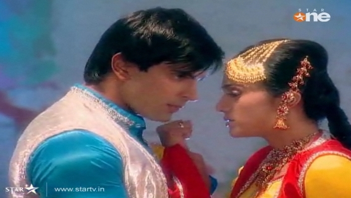 211 - DILL MILL GAYYE KaSh As AR Heer Ranjha Scene Caps By Me II
