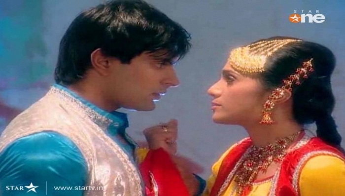 215 - DILL MILL GAYYE KaSh As AR Heer Ranjha Scene Caps By Me II