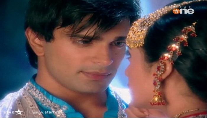 222 - DILL MILL GAYYE KaSh As AR Heer Ranjha Scene Caps By Me II