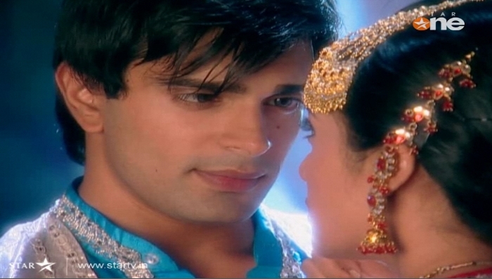 226 - DILL MILL GAYYE KaSh As AR Heer Ranjha Scene Caps By Me II