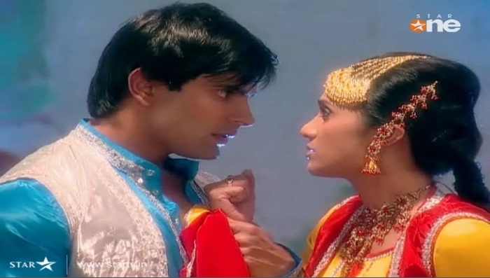 229 - DILL MILL GAYYE KaSh As AR Heer Ranjha Scene Caps By Me II