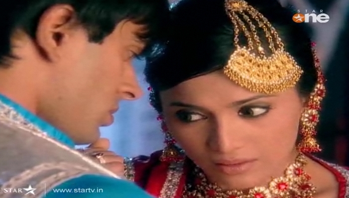 237 - DILL MILL GAYYE KaSh As AR Heer Ranjha Scene Caps By Me II