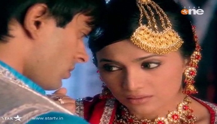 238 - DILL MILL GAYYE KaSh As AR Heer Ranjha Scene Caps By Me II