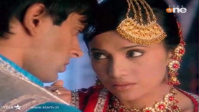 239 - DILL MILL GAYYE KaSh As AR Heer Ranjha Scene Caps By Me II