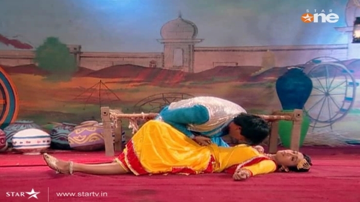 328 - DILL MILL GAYYE KaSh As AR Heer Ranjha Scene Caps By Me II