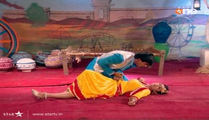 331 - DILL MILL GAYYE KaSh As AR Heer Ranjha Scene Caps By Me II