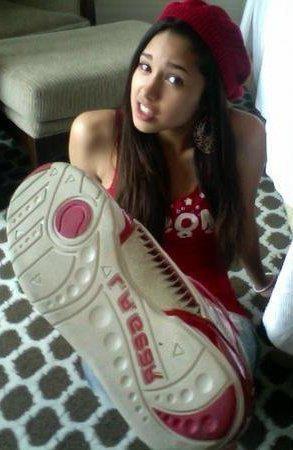 374252_131820530263589_100003069281493_137852_730974597_n - jasmine V 2