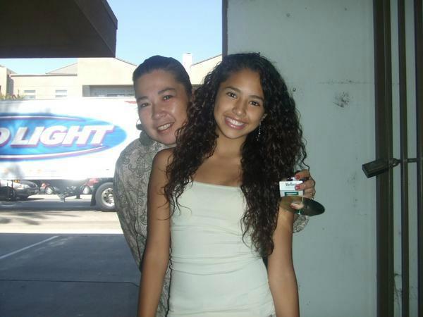 388464_239496019444470_100001522213289_683162_1426492404_n - jasmine V 2