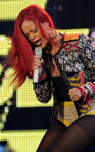 rihanna-seven-111510-9 - Rihanna
