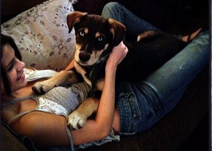 gomez-puppy-tweet - Selena Gomez 4