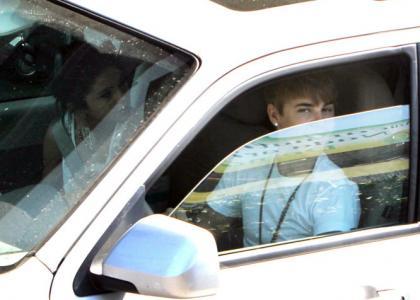 justin-bieber-summertimer - Selena Gomez 4