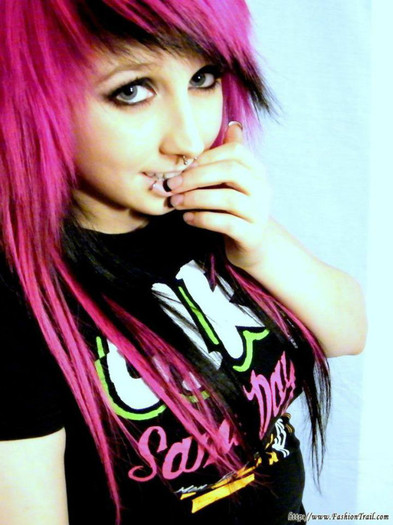 401190_223769151033441_100002010743058_483859_2115293213_n - EmO GiRlS