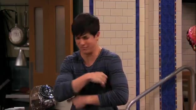 S03E26 040 - Episode Moving On