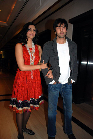 IESITI SI VOI DOI LA UN SUC... - eppisodul 3