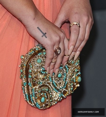 Demitzu (311) - Demitzu - 11 01 2012 - Peoples Choice Awards