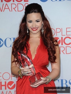 Demitzu (355) - Demitzu - 11 01 2012 - Peoples Choice Awards