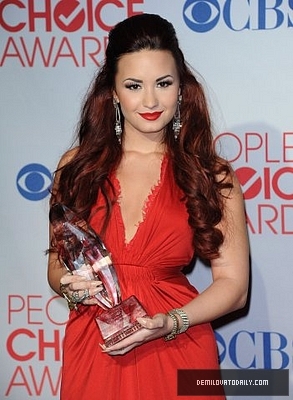 Demitzu (356) - Demitzu - 11 01 2012 - Peoples Choice Awards