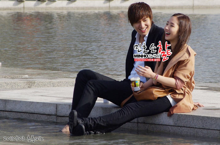 1304432654_201105032324283486209101_0