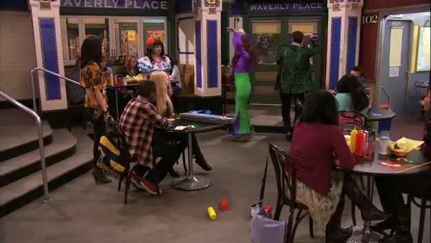 S03E23 037 - Episode Wizards vs Finkles