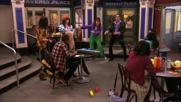 S03E23 043 - Episode Wizards vs Finkles