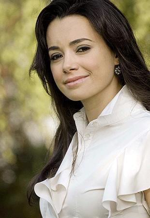 ozgu-namal-756684l - Ozgu Namal