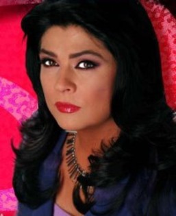 Victoria_Ruffo_1232587536_3