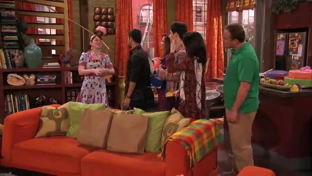 S03E25 158 - Episode Uncle Ernesto