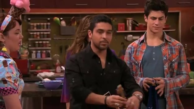 S03E25 164 - Episode Uncle Ernesto