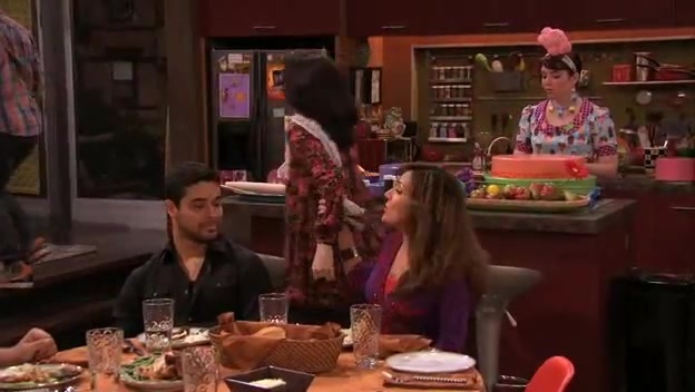 S03E25 301