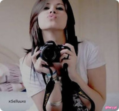 Seara Deea s`a dus la mary sa o ia la petrecere :]