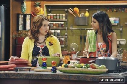 normal_usn-wowp-stills-4x27_28629 - Who Will Be the Family Wizard Stills