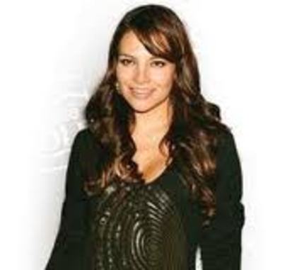 images (86) - Fabiola Campomanes