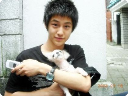 Kim_Bum_his_pet_31082009010555