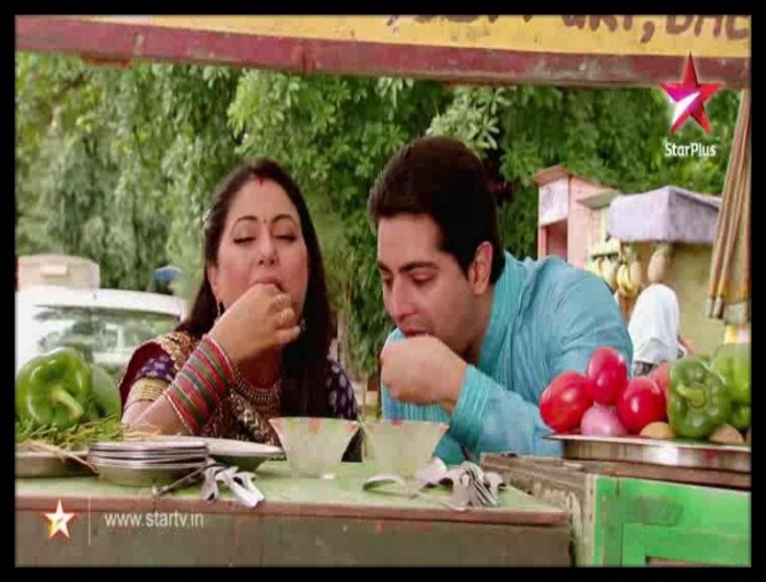 289124_265093600167846_152160674794473_1131565_6743115_o - Naitik si Akshara