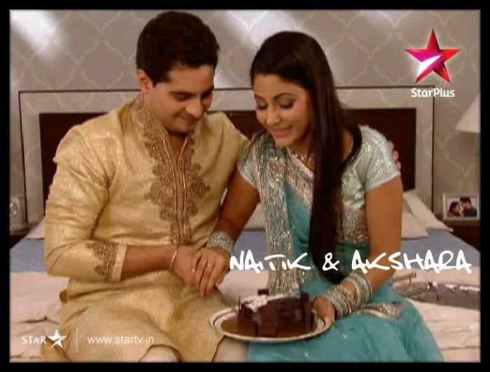 204524_218707118139828_152160674794473_923150_652743_o - Naitik si Akshara