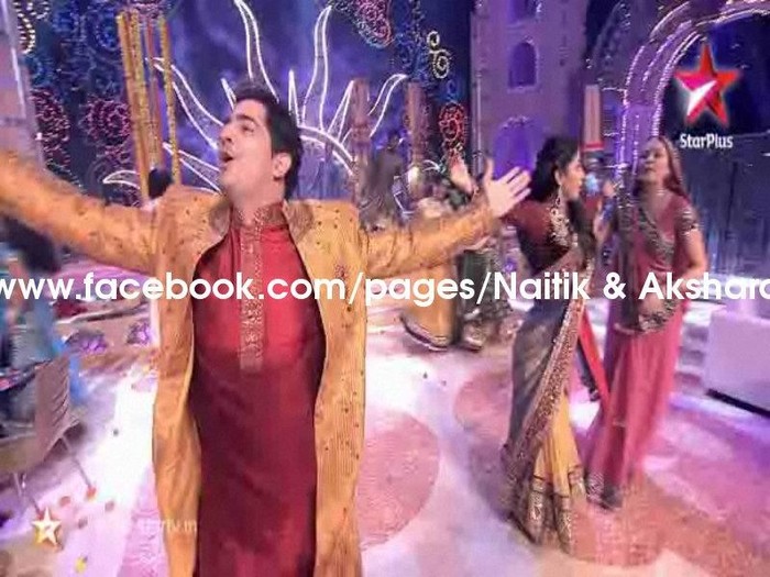 313081_298186040191935_152160674794473_1259745_283874364_n - Naksh Performance In Diwali Rishton Ki Mithas