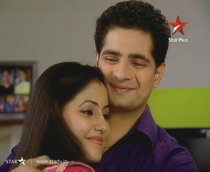 315587_235019346551401_100001300114634_601196_314874644_n - Naitik si Akshara