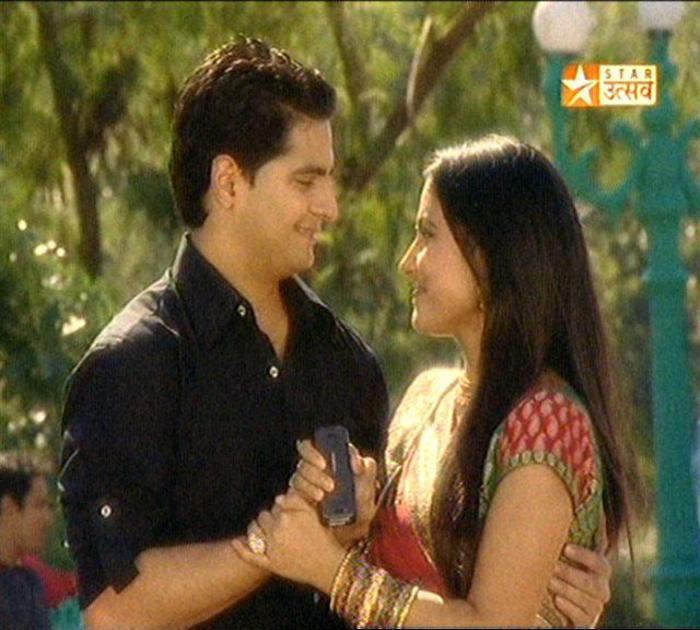 387347_251274611592541_100001300114634_647539_566147690_n - Naitik si Akshara