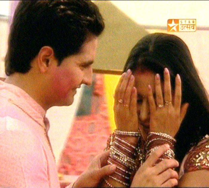403892_270612999658702_100001300114634_691800_53000365_n - Naitik si Akshara