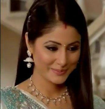 312275_242040592515943_100001300114634_623864_2084638091_n - Akshara-Hina Khan