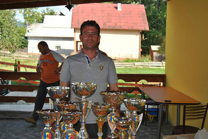 Prietenul meu Grec Gheorghe - PREMIERE CLUB  BORSA  cupe trimise de Adrian Timis