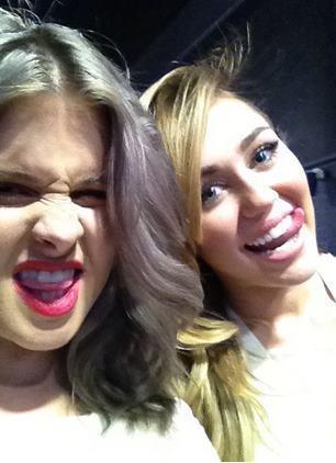 5 - 0 a People s Choice Awards Backstage