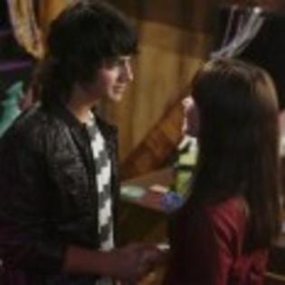 Demi_Lovato_1244900656_1