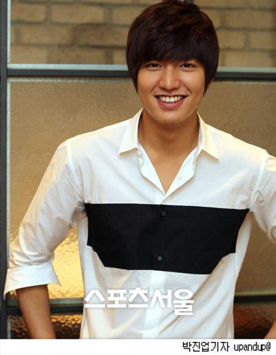 lee_min_ho_white_shirt