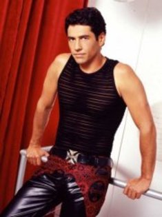 5608_122083632196_122080132196_3025969_7479383_a - Gabriel Porras