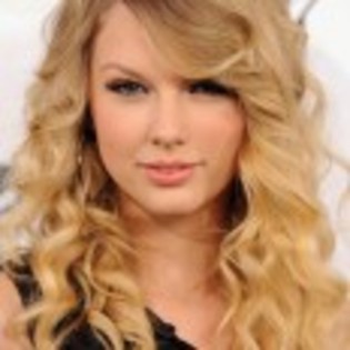 Taylor_Swift_1257234473_3