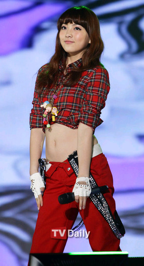 20100617_jiyounghasagenerationgapwith_01