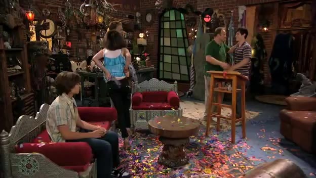 S03E03 037 - Episode Monster Hunter